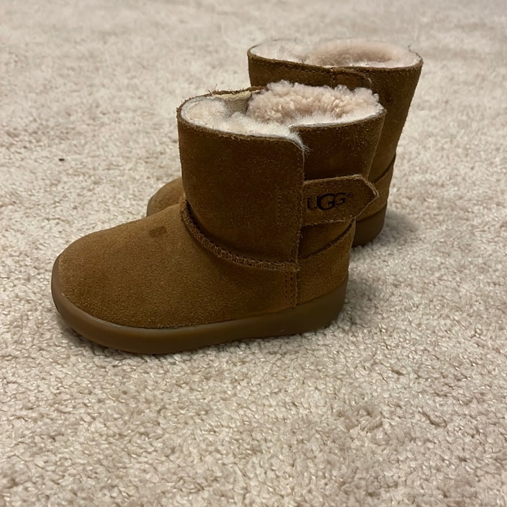 Ugg kids Velcro boots